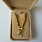 Atelier Séléna - Bracelet croix et pierre de naissance Août - Plaqué or 18k - avec écrin