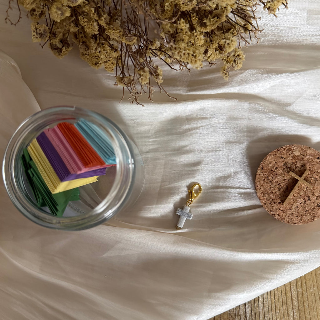 Atelier Séléna - Jar à versets, croix porte bonheur - Idée cadeau