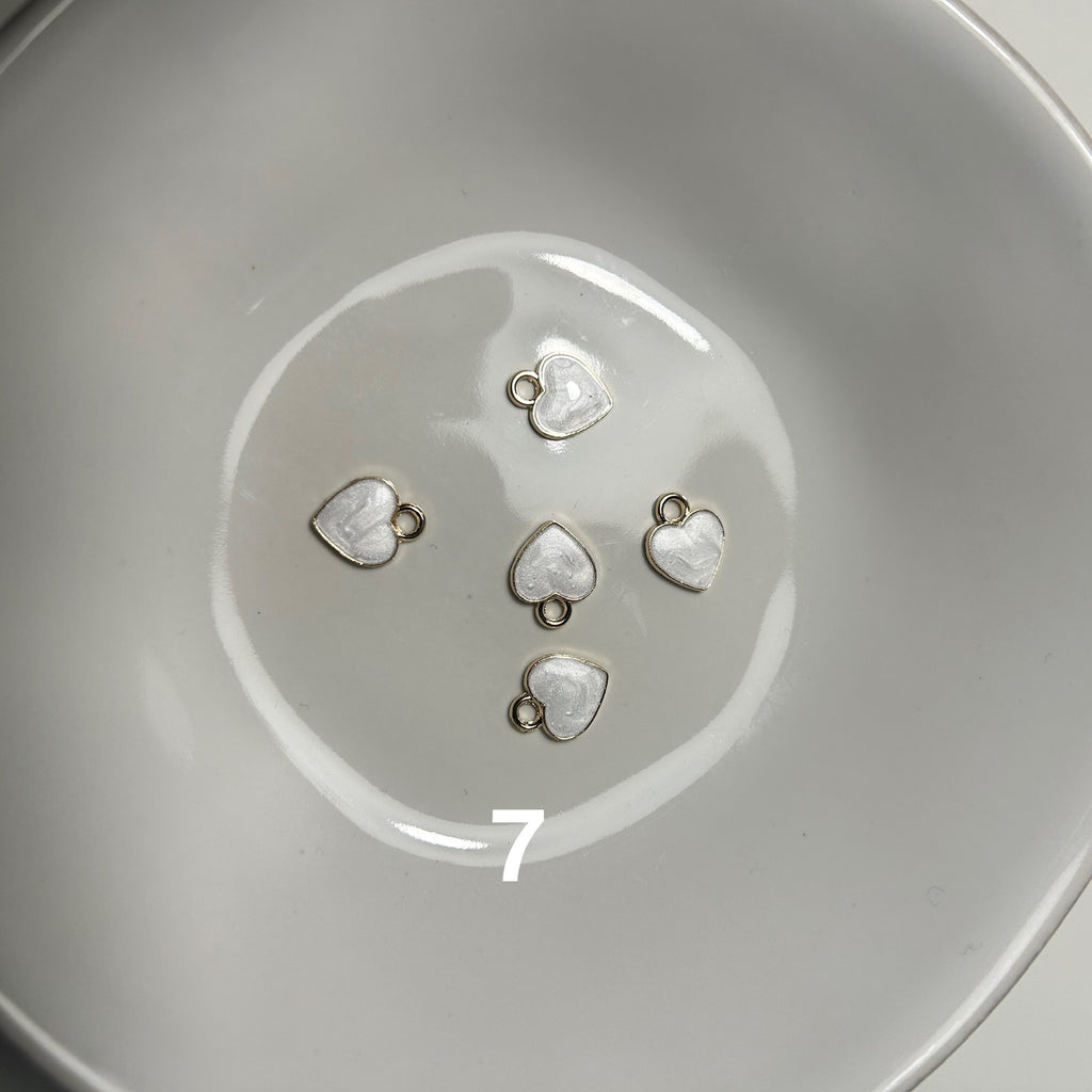 Atelier Séléna - Broche personnalisable dorée - 5 breloques