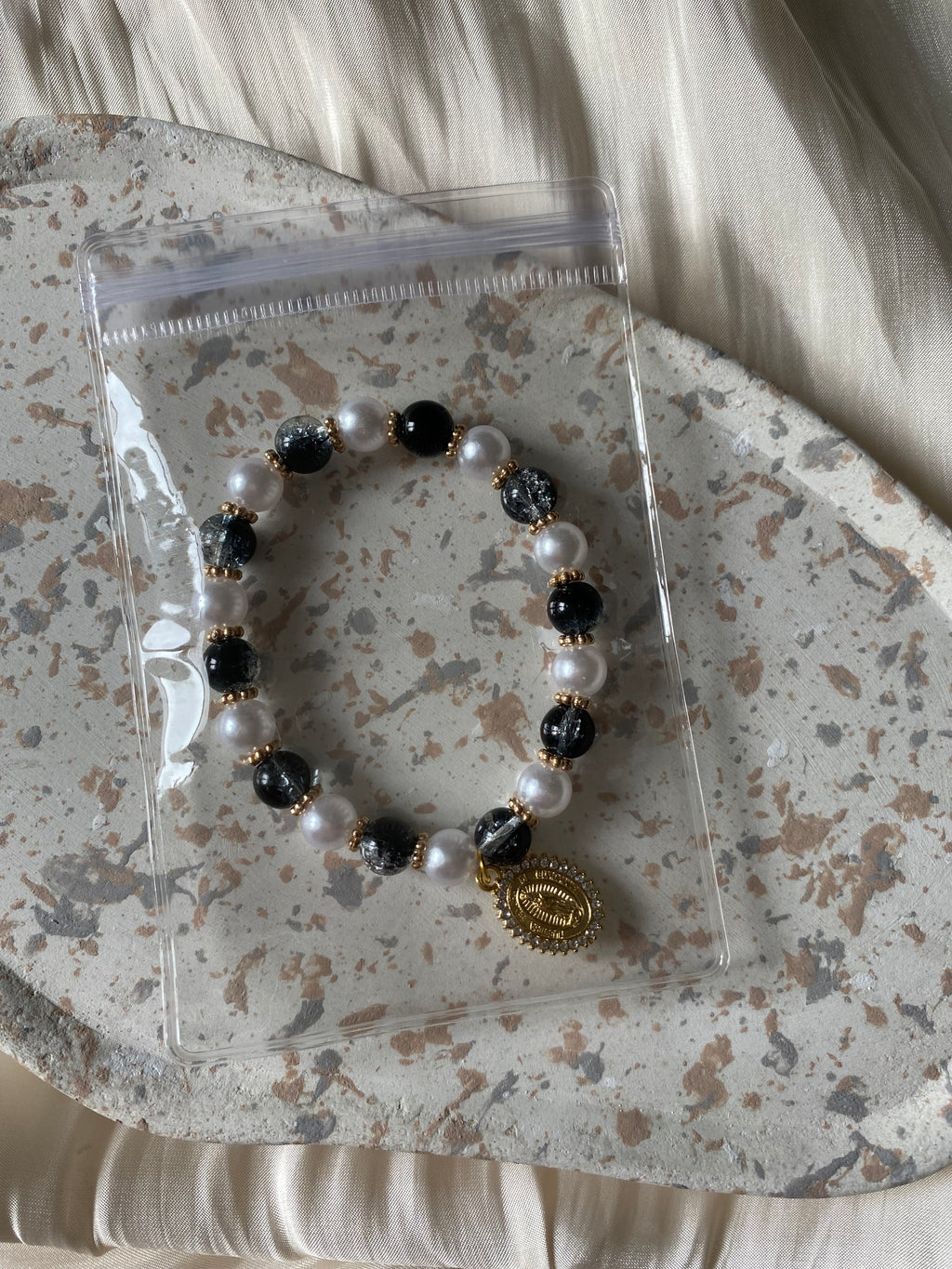 Bracelet Mystère Sacré