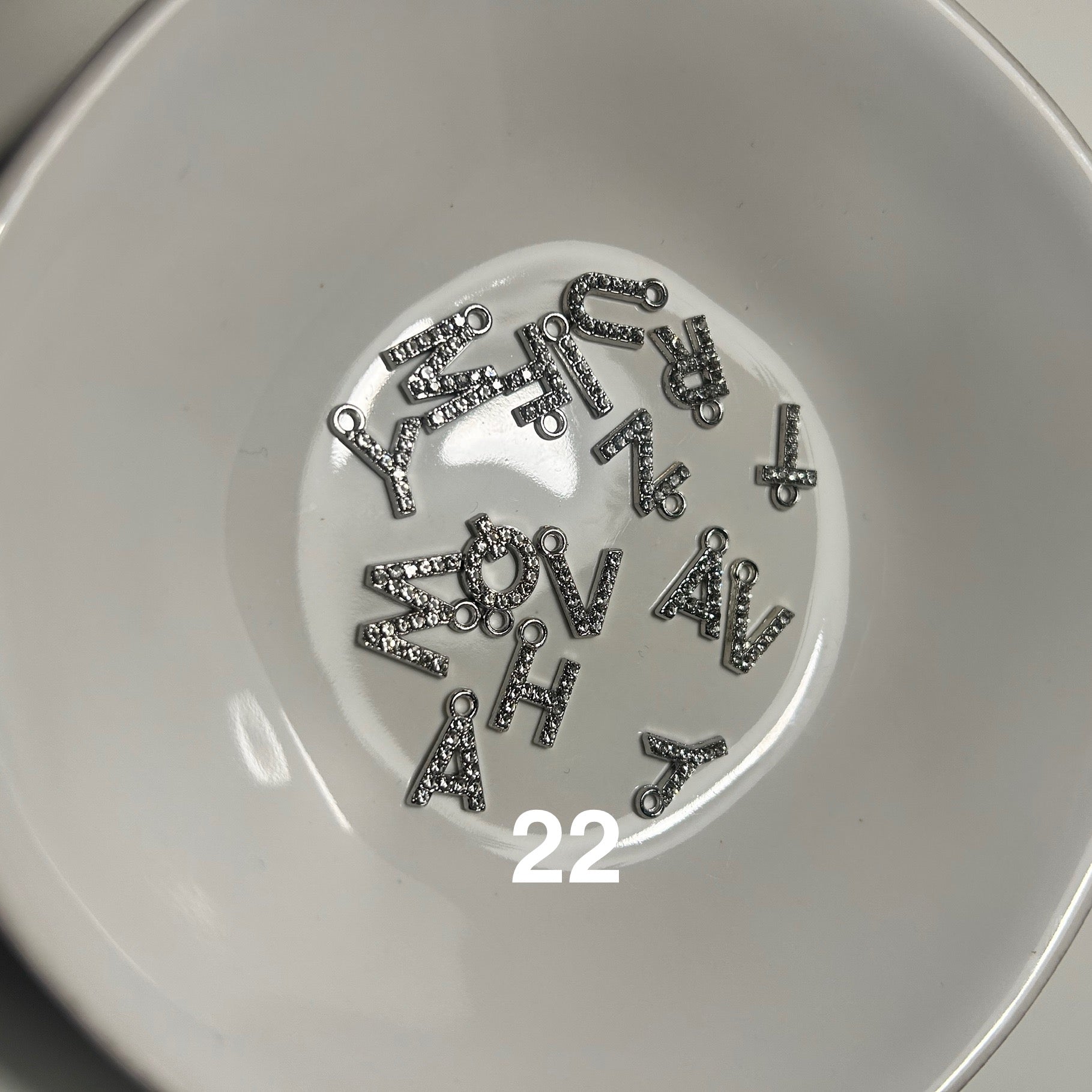 Atelier Séléna - Broche personnalisable dorée - 5 breloques