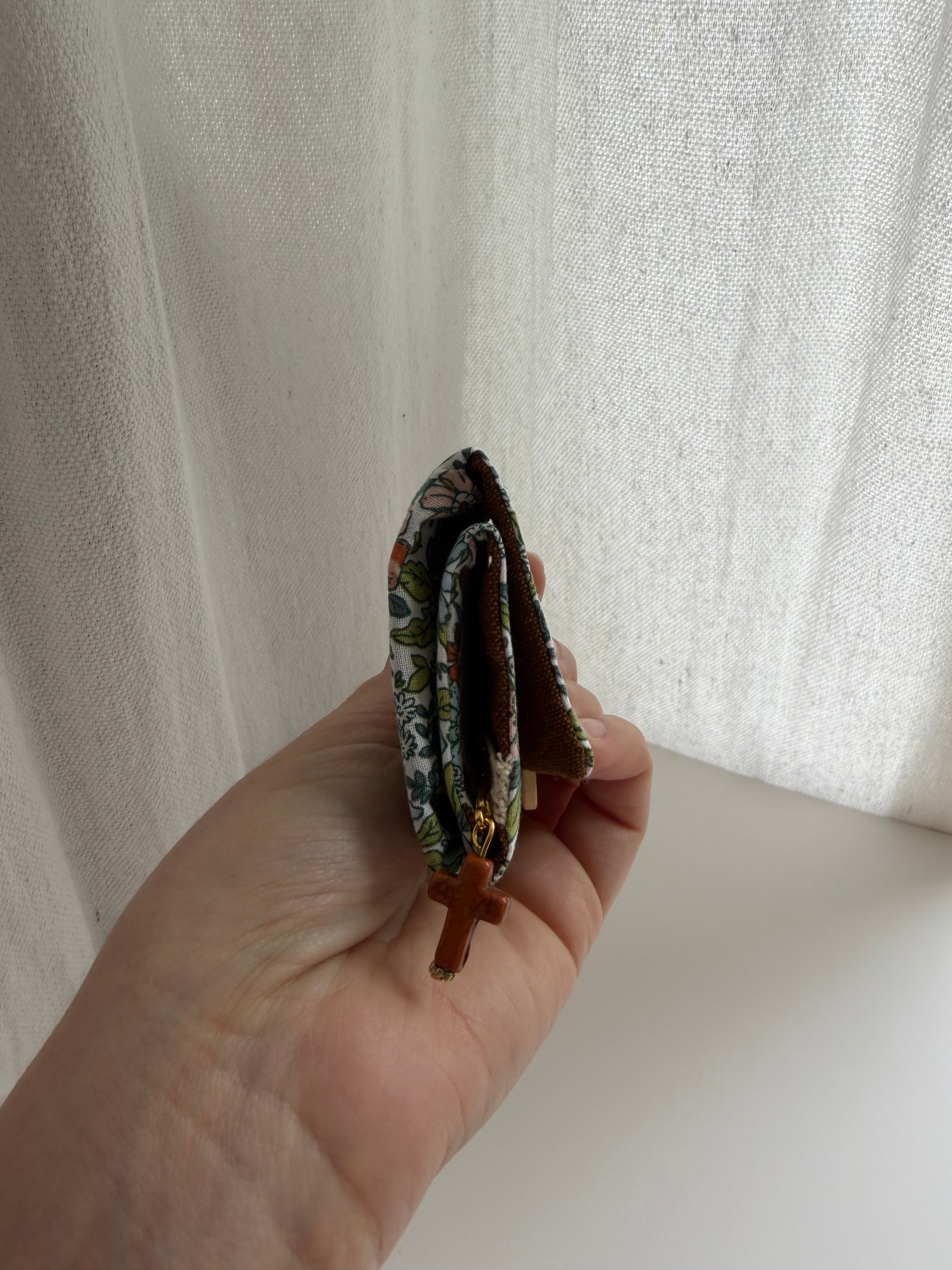 Atelier Séléna - Oratoire de poche artisanal en coton et lin - coin prière nomade