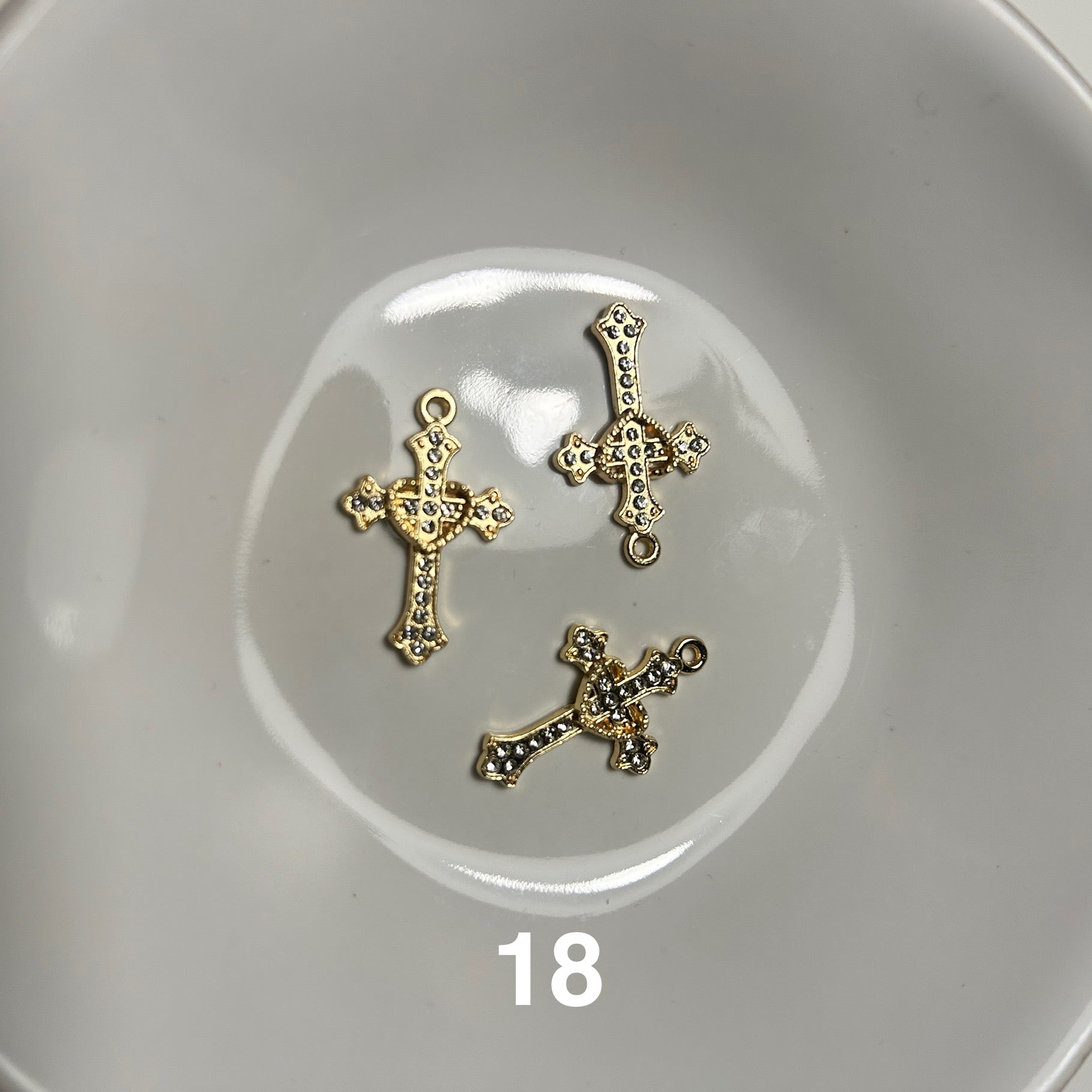 Atelier Séléna - Broche personnalisable dorée - 5 breloques