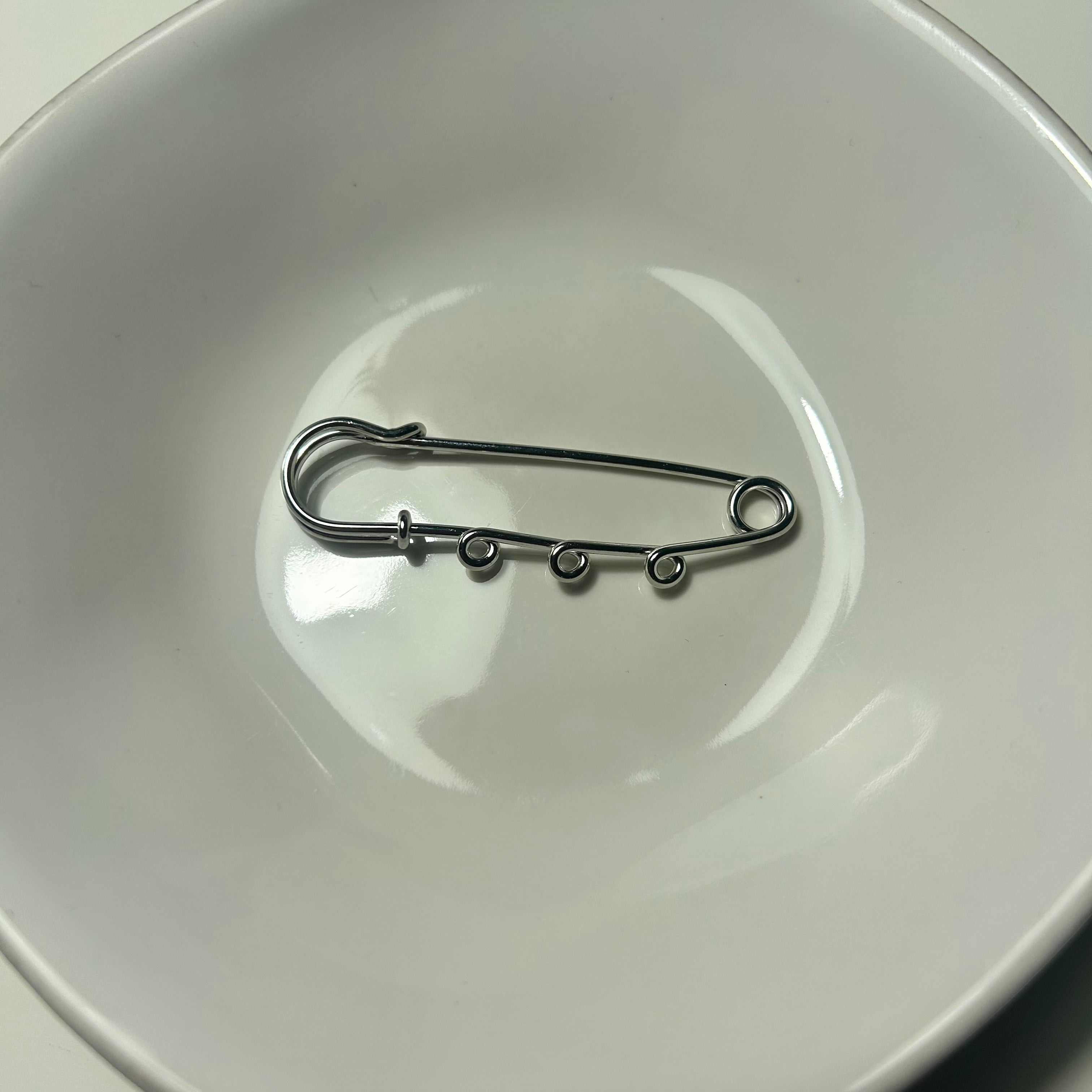 Atelier Séléna - Broche personnalisable argent - 3 breloques