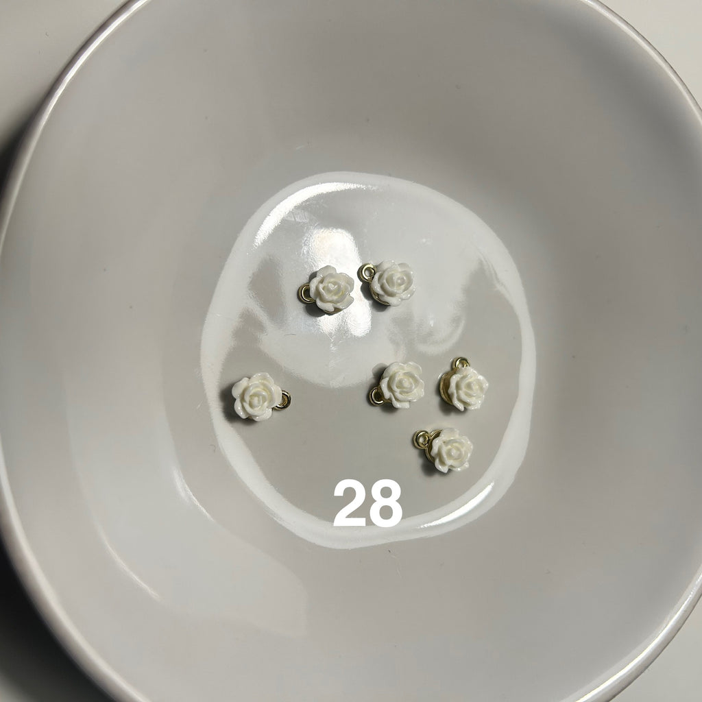 Atelier Séléna - Broche personnalisable dorée - 5 breloques