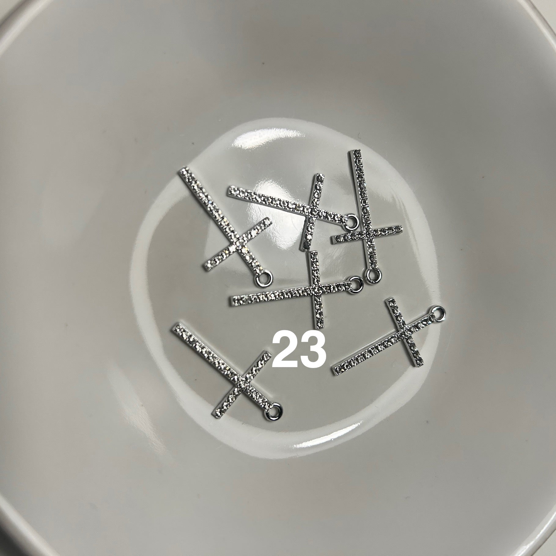 Atelier Séléna - Broche personnalisable dorée - 5 breloques