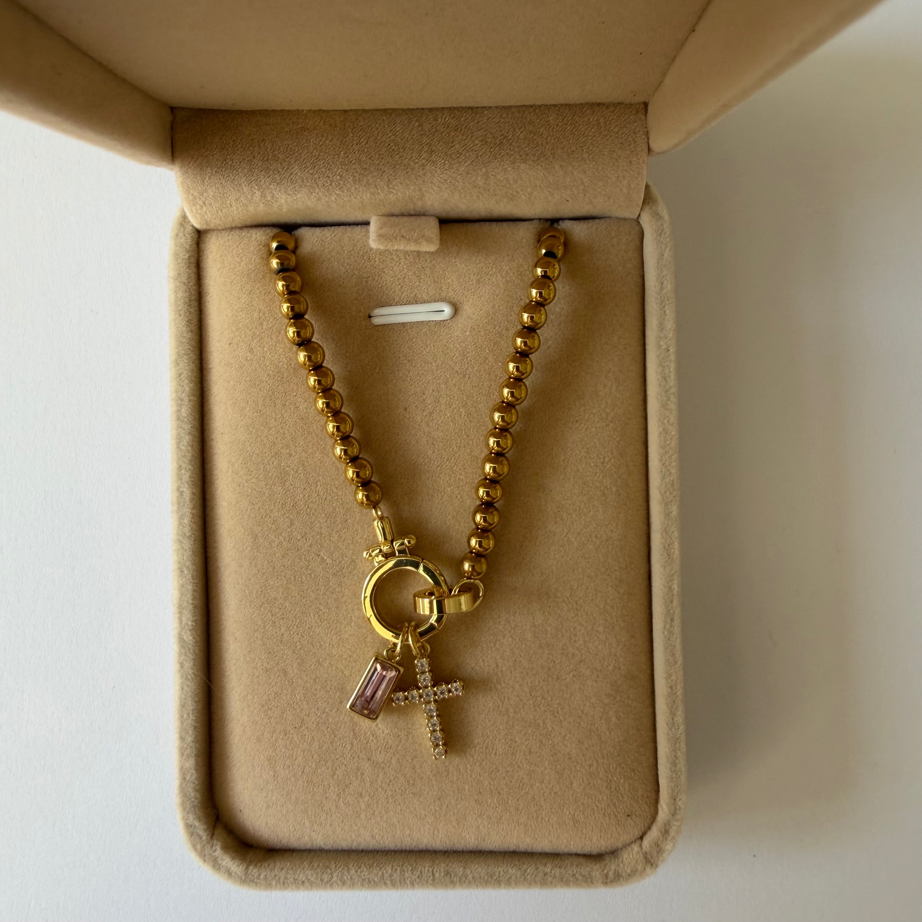 Atelier Séléna - Bracelet croix et pierre de naissance Octobre - Plaqué or 18k - avec écrin