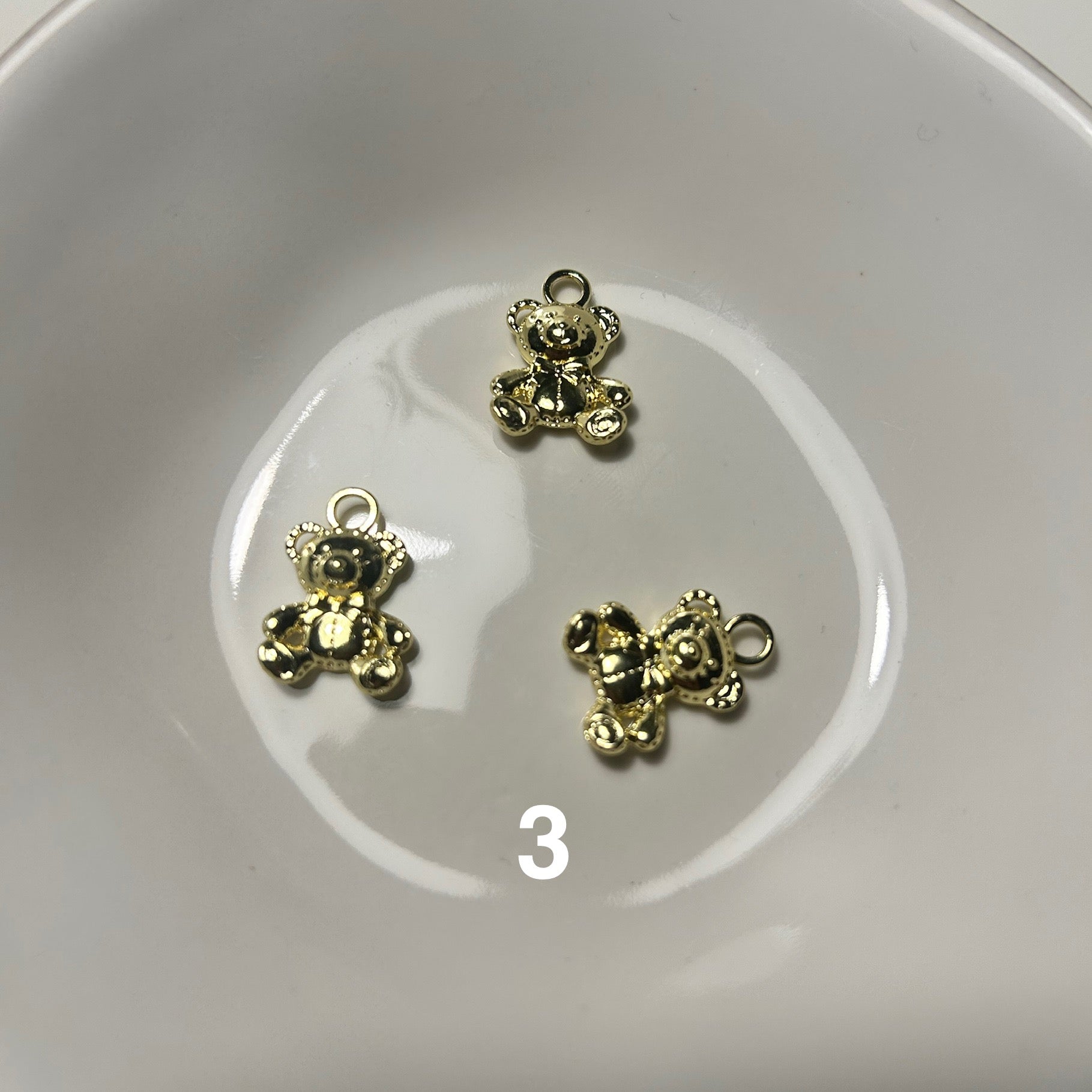 Atelier Séléna - Broche personnalisable dorée - 5 breloques