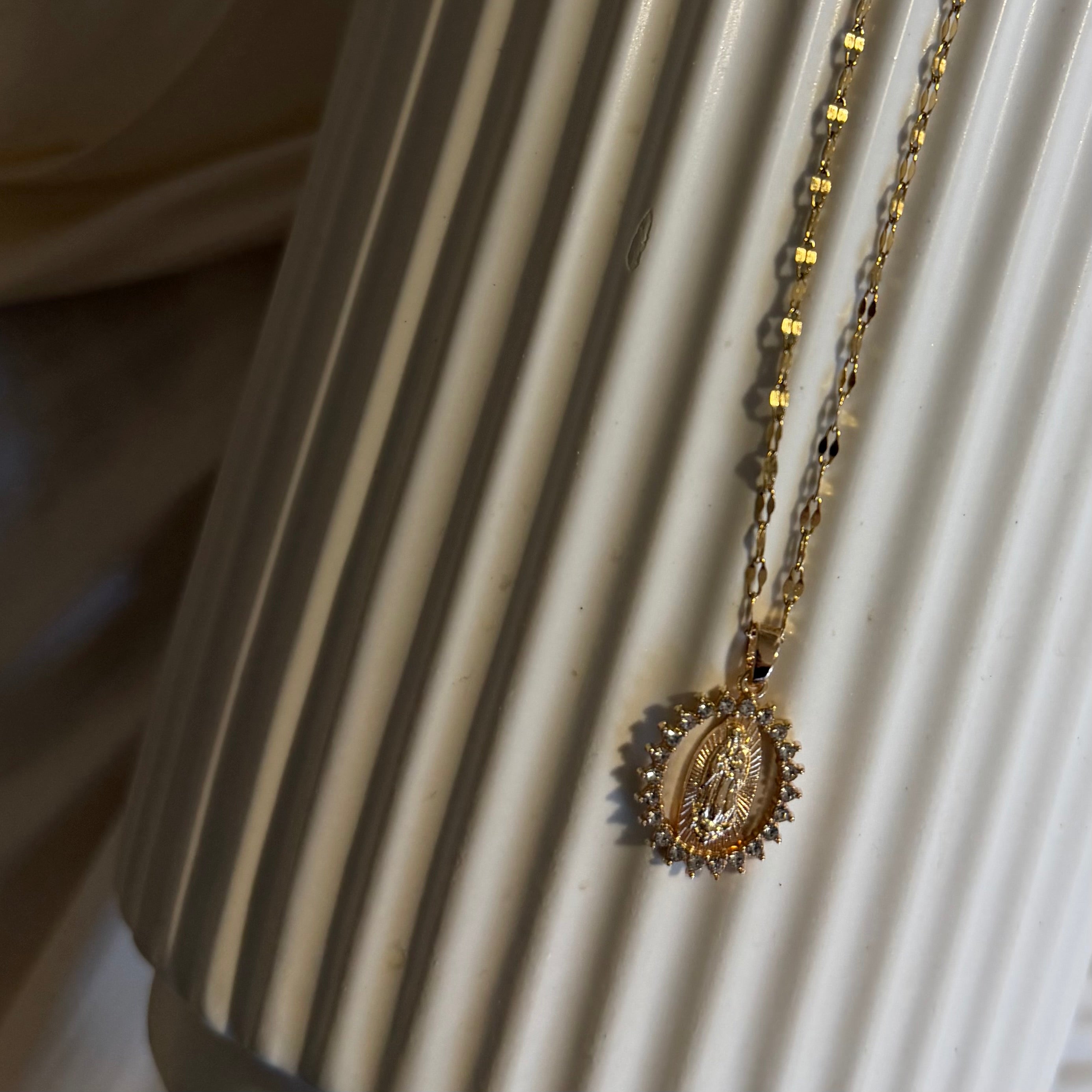 Atelier Séléna - Collier Acier Inoxydable Doré - Hélène