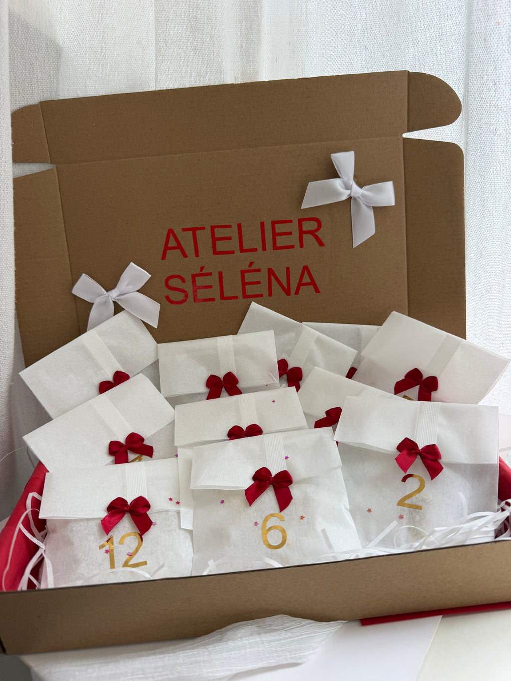 Atelier Séléna - PRÉCOMMANDE - Calendrier de l’Avent Chrétien - 12 CASES