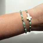 Atelier Séléna - Bracelet Perles de Rocailles + Croix céramique