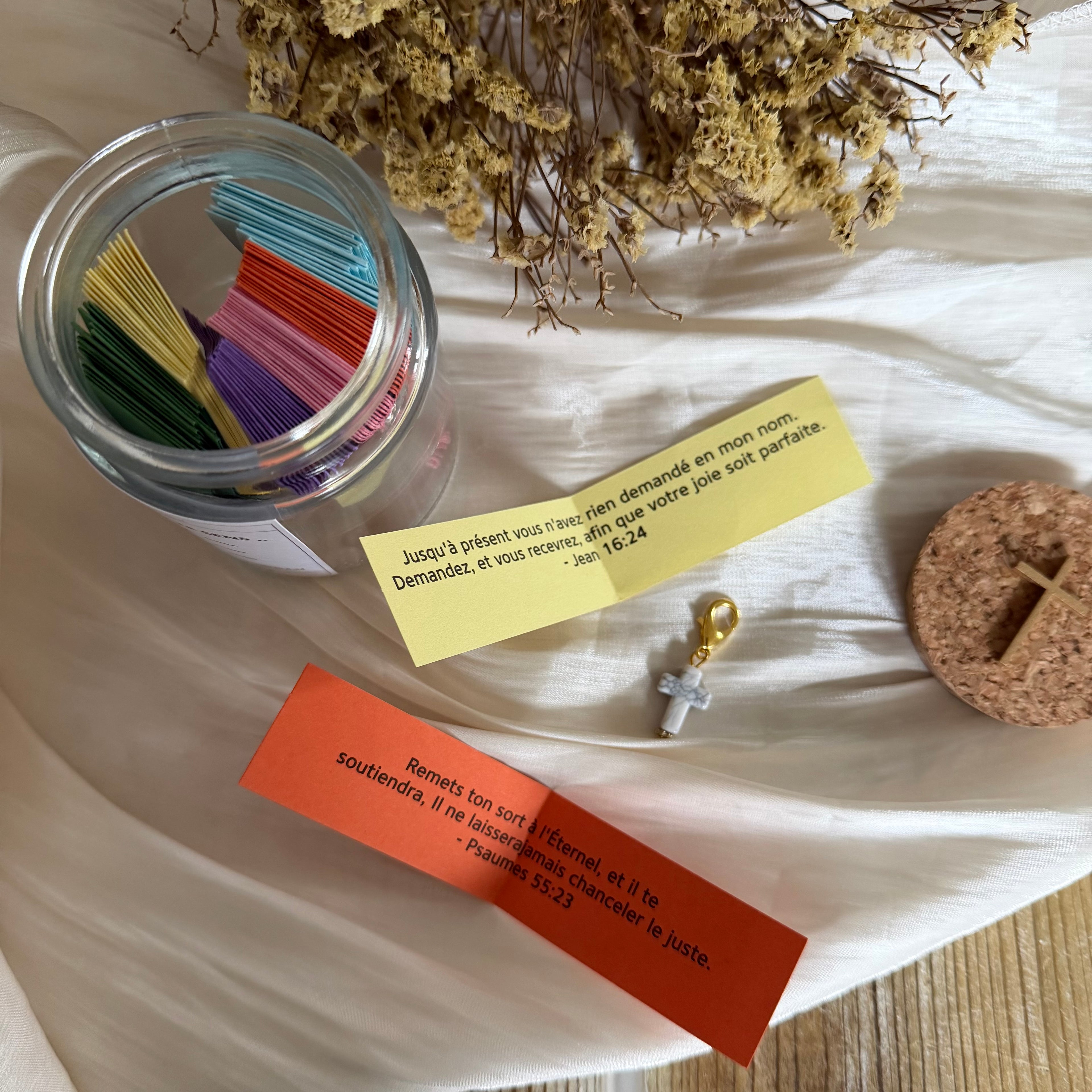 Atelier Séléna - Jar à versets, croix porte bonheur - Idée cadeau