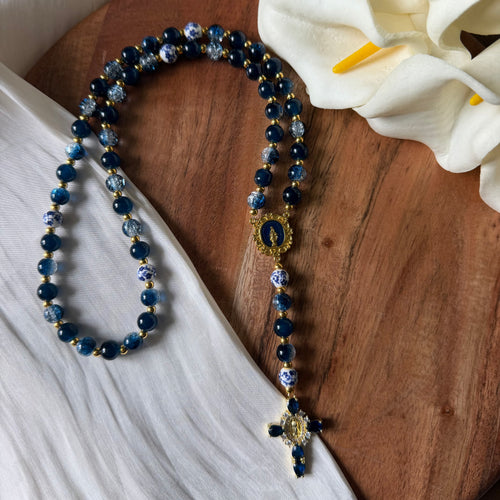 Atelier Séléna - Chapelet bleu marine et perles de céramique