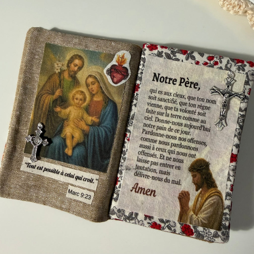 Atelier Séléna - Livre de foi artisanal - petit format - en tissu, fait main - Modèle aléatoire - Délai environ 1 semaine