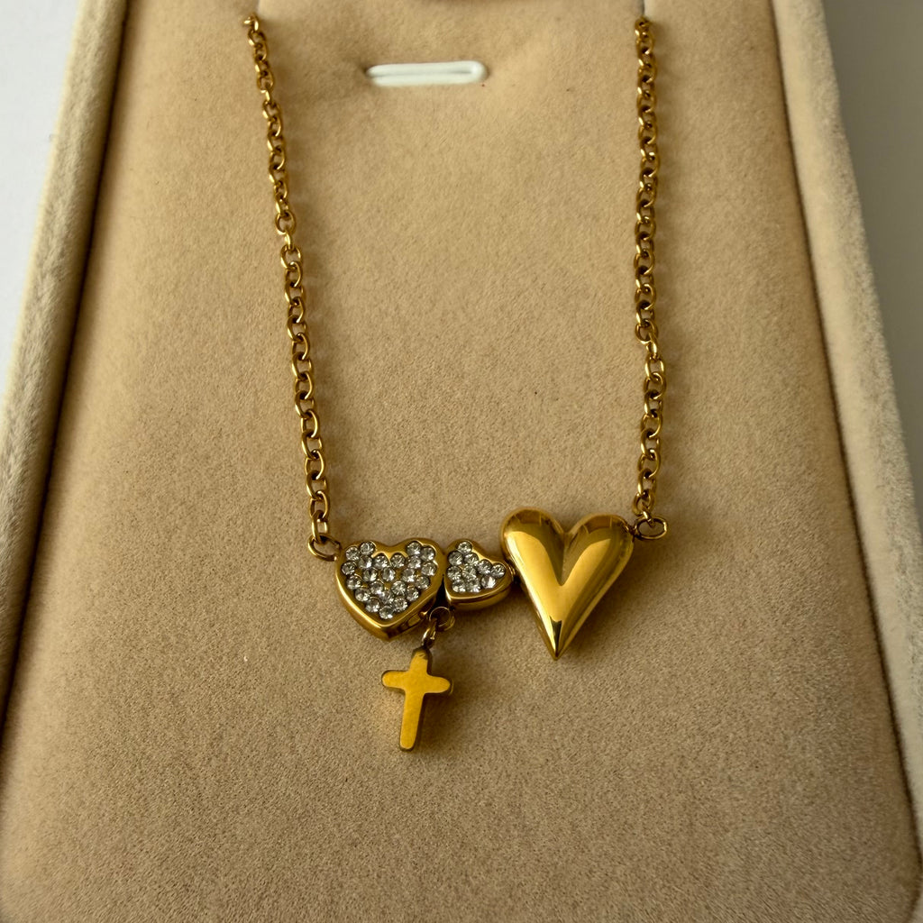 Atelier Séléna - Collier cœur et croix - Plaqué or 18k - avec Écrin