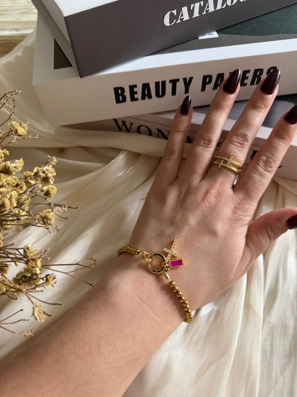 Atelier Séléna - Bracelet croix et pierre de naissance Juillet - Plaqué or 18k - avec écrin