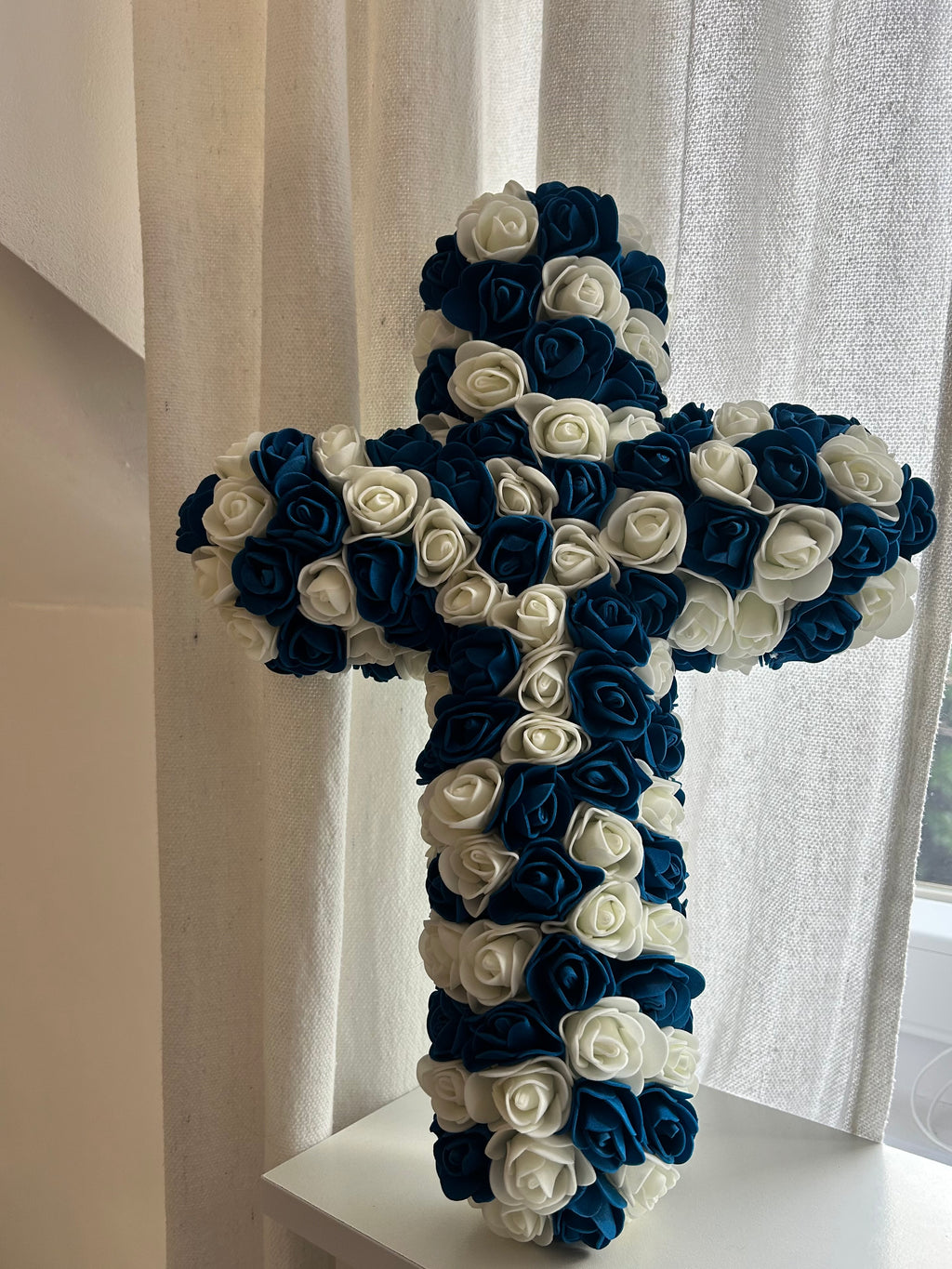 Atelier Séléna - Croix décorative en fleurs