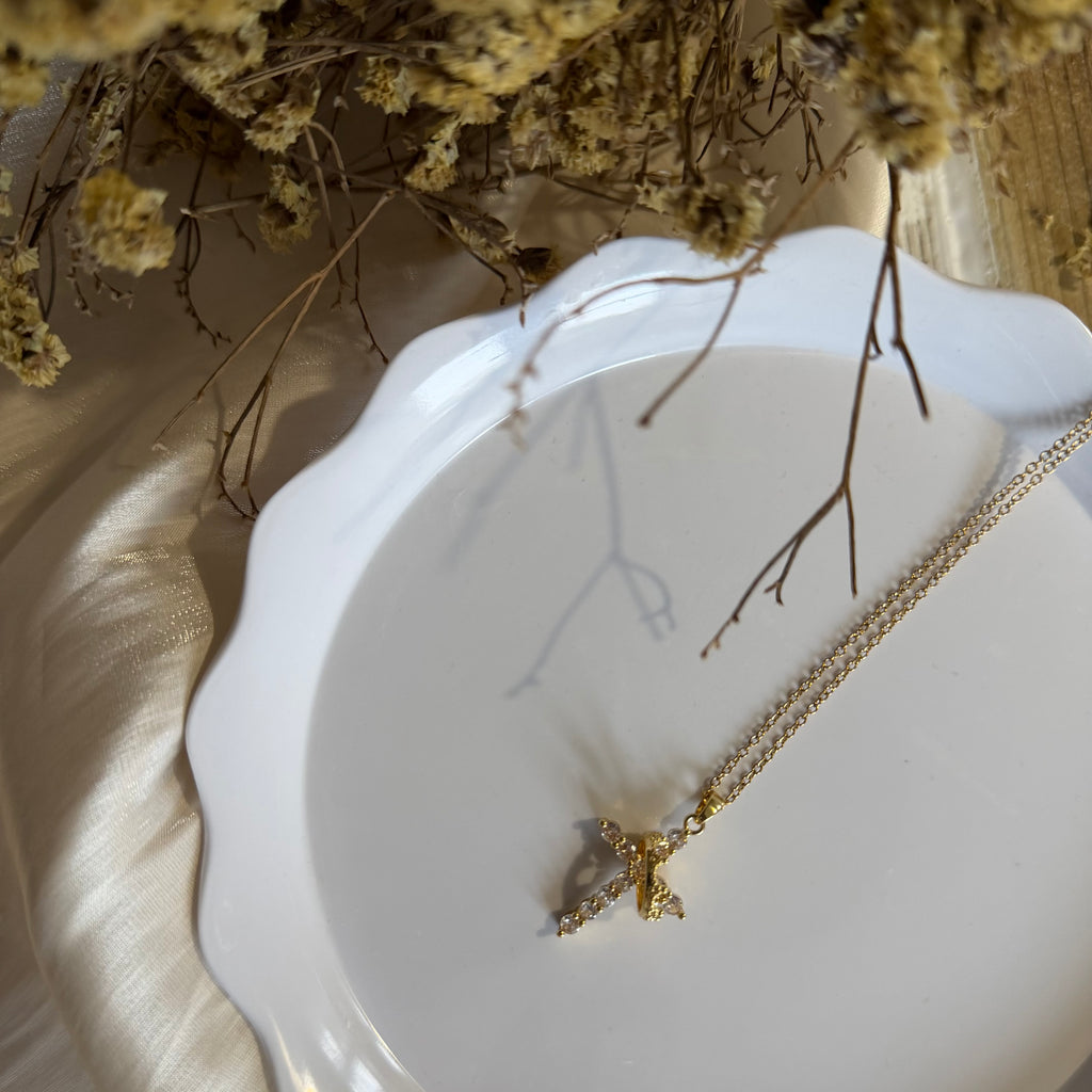 Atelier Séléna - Collier Acier Inoxydable Doré - Croix couronné