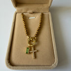 Atelier Séléna - Bracelet croix et pierre de naissance Août - Plaqué or 18k - avec écrin