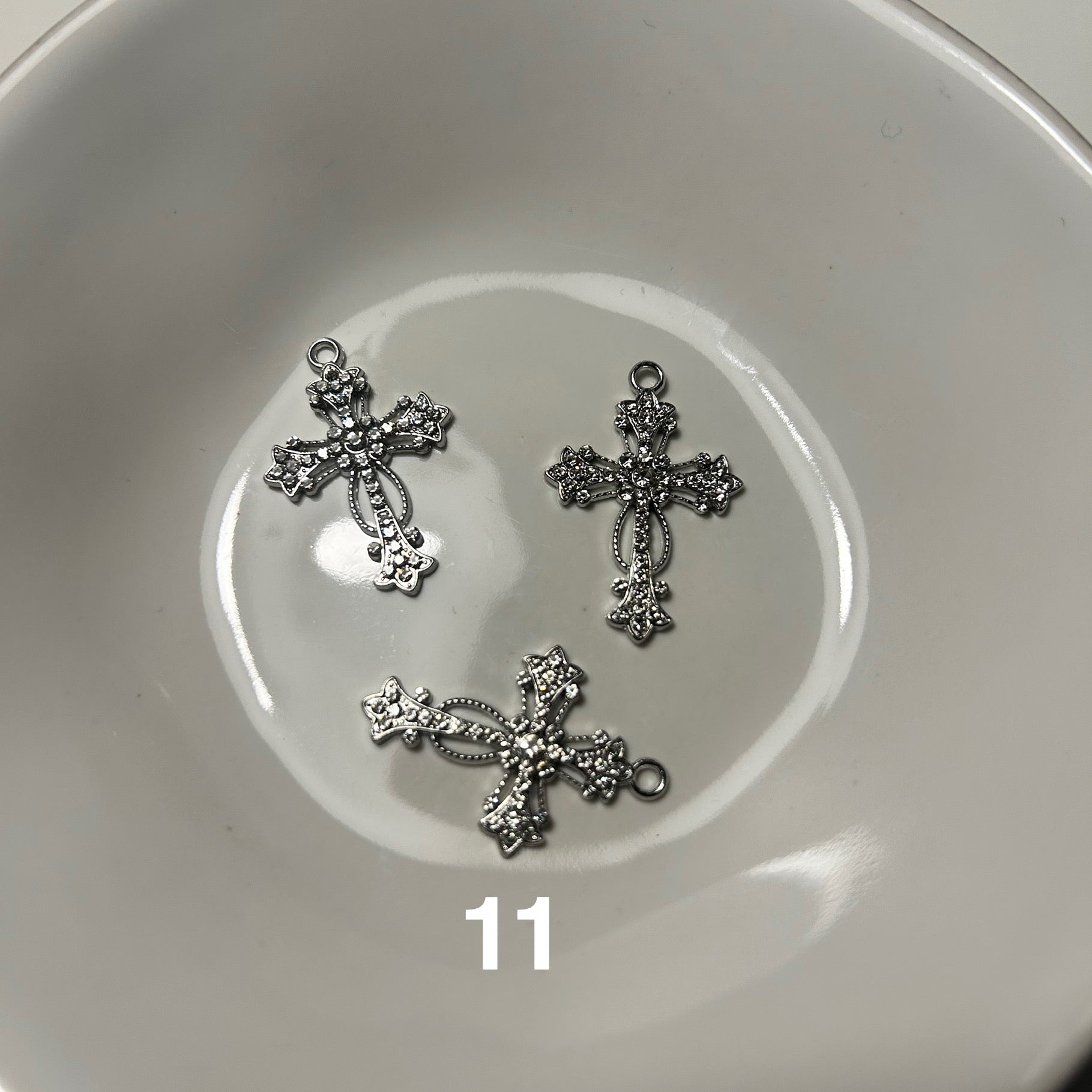 Atelier Séléna - Broche personnalisable dorée - 5 breloques