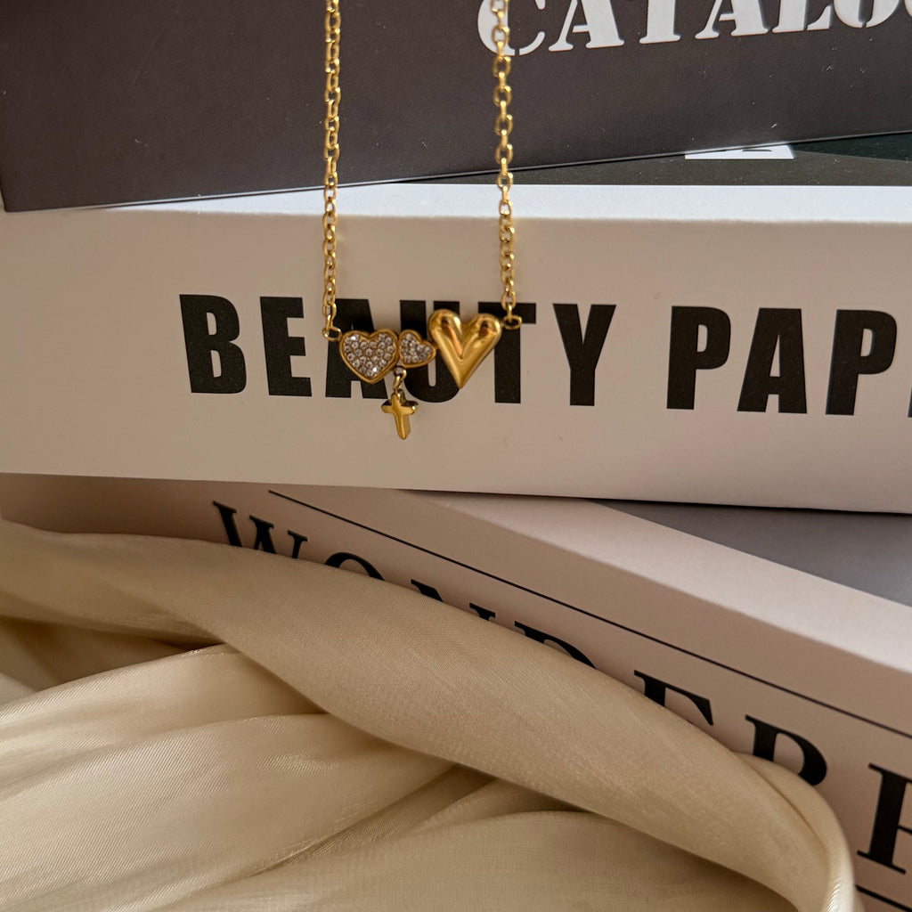 Atelier Séléna - Collier cœur et croix - Plaqué or 18k - avec Écrin