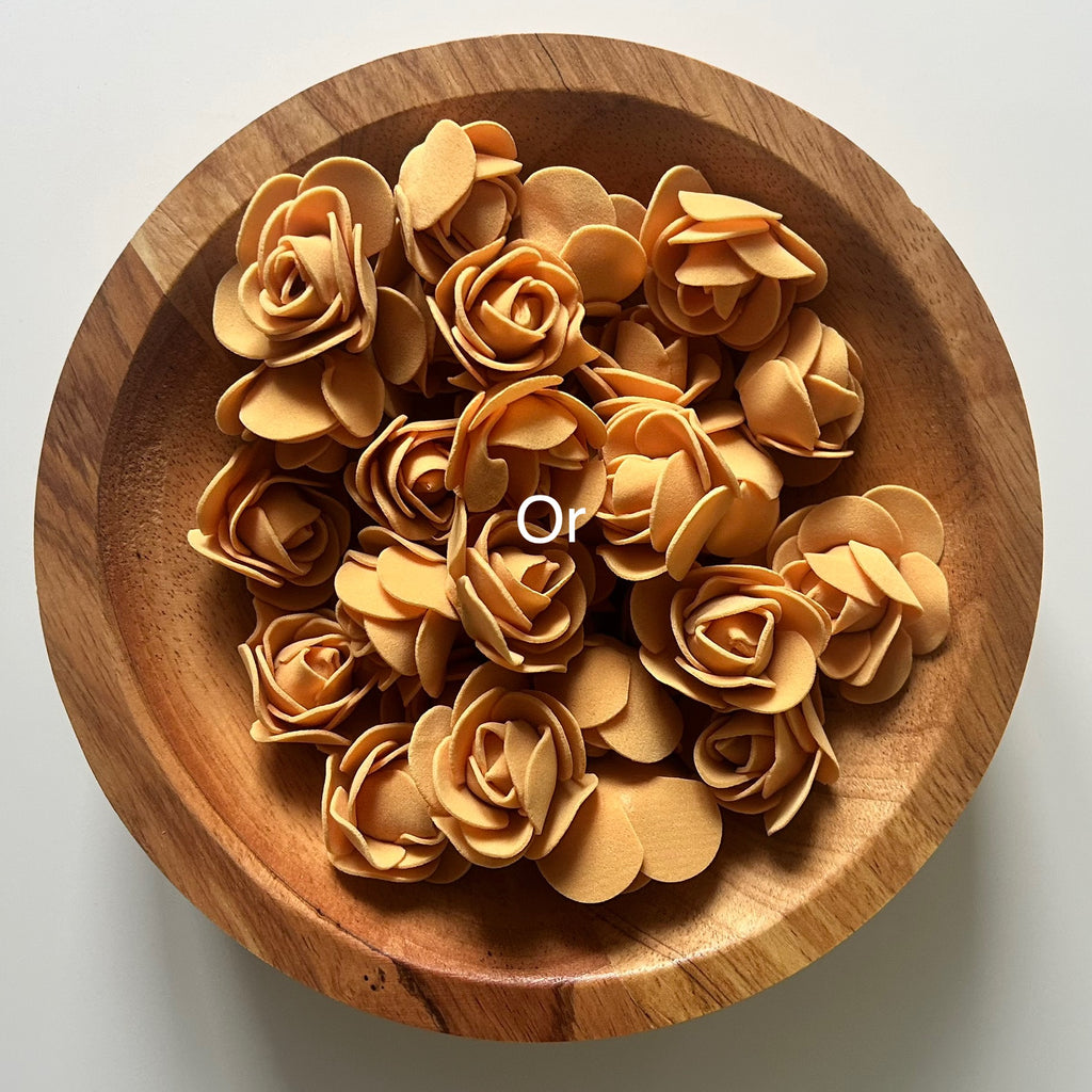 Atelier Séléna - Décoration Croix en fleurs - Personnalisable - 30 cm