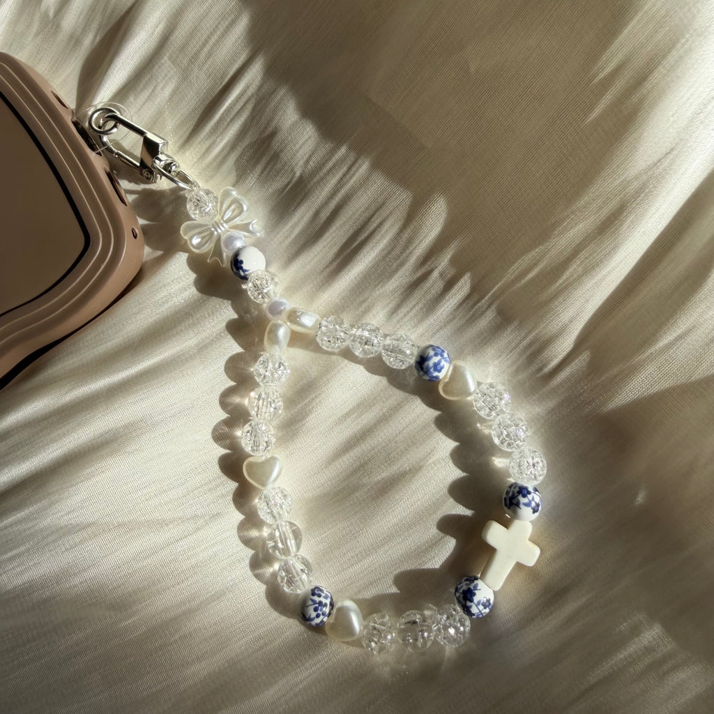 Atelier Selena - Bijou de téléphone avec croix en céramique