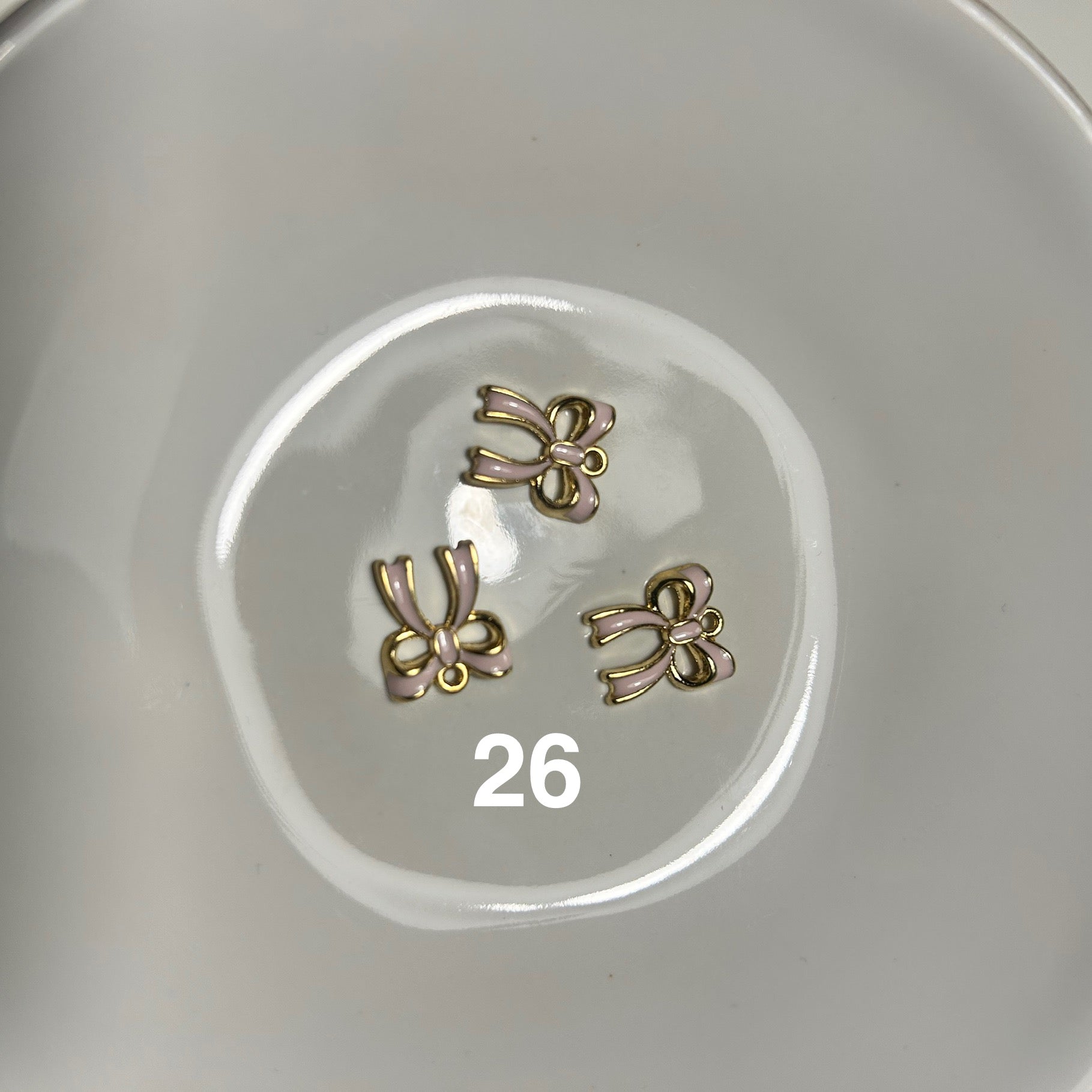 Atelier Séléna - Broche personnalisable dorée - 5 breloques