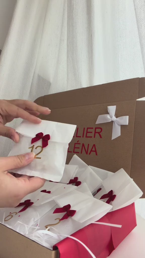 Atelier Séléna - PRÉCOMMANDE - Calendrier de l’Avent Chrétien - 12 CASES